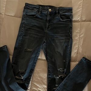 American Eagle Outfitters Women's Dark Blue Distressed Skinny Jeans